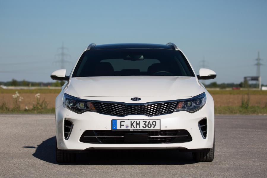  Kia Optima Sportswagon GT 2016 года  (фото 7 из 33)